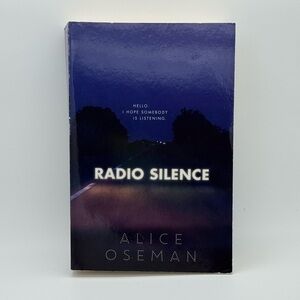 Radio Silence by Alice Oseman - Paperback